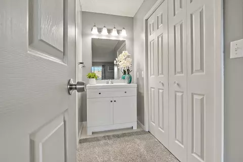 4476 Cinnamon Ridge Trl #A, Eagan, MN 55122 photo 22