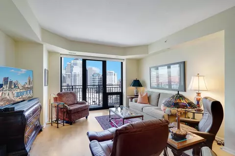 500 E Grant St #1709, Minneapolis, MN 55404