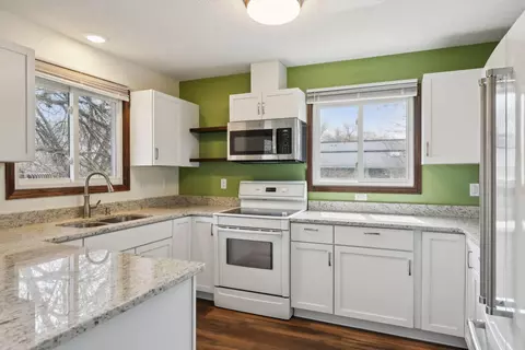 4020 Mackubin St, Shoreview, MN 55126