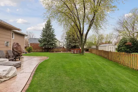 4422 Braddock Trl, Eagan, MN 55123 photo 2