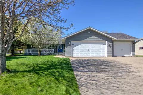 1017 Southgate Dr, Ellsworth, WI 54011