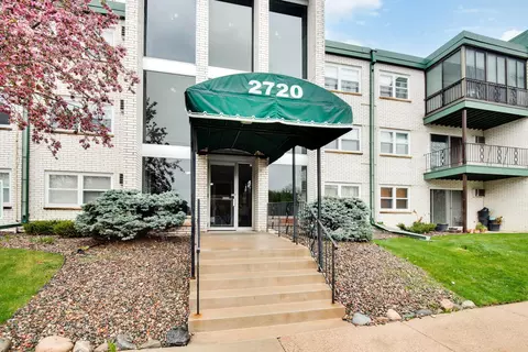 2720 Dale St N #C115, Roseville, MN 55113