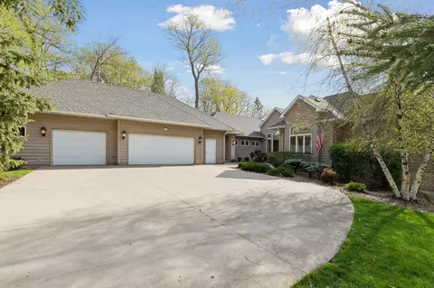5942 Hobe Ln, White Bear Township, MN 55110