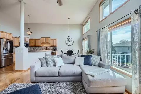 20566 Hampshire Way, Lakeville, MN 55044