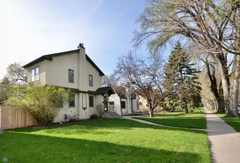 1306 3rd St N, Fargo, ND 58102 photo 2