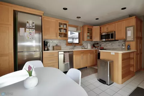 1306 3rd St N, Fargo, ND 58102 photo 9