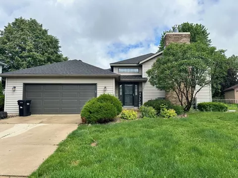 3861 Huntington Ln NW, Rochester, MN 55901