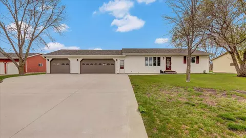 34 Anjo Dr, Sauk Centre, MN 56378