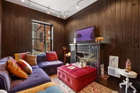 609 S 9th St #1, Minneapolis, MN 55404