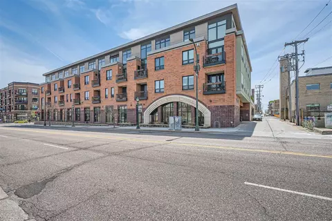 9 W Franklin Ave #207, Minneapolis, MN 55404