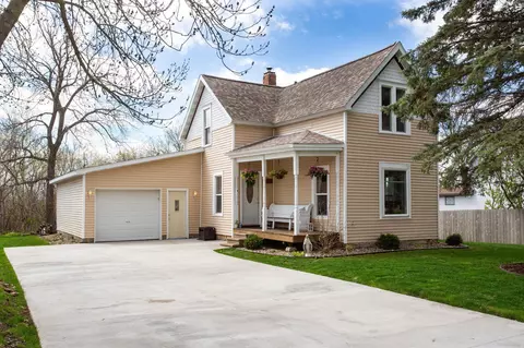 665 W Main St, Ellsworth, WI 54011