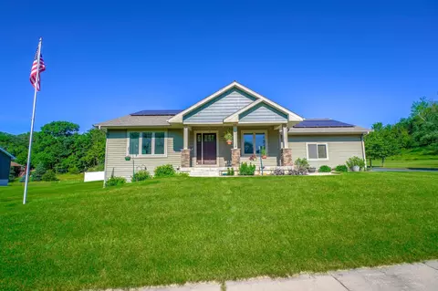 581 Glenmeadow St, River Falls, WI 54022