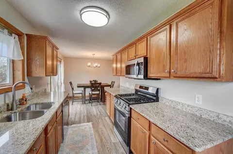 609 Hillcrest Dr, Roberts, WI 54023 photo 11