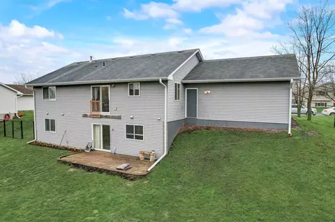 609 Hillcrest Dr, Roberts, WI 54023 photo 45