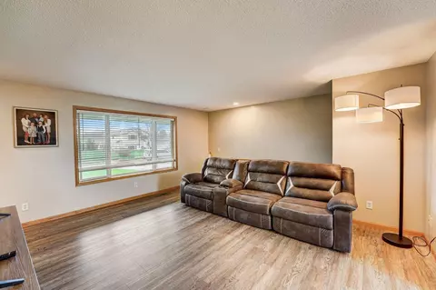 609 Hillcrest Dr, Roberts, WI 54023 photo 6