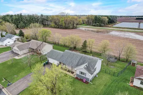 609 Hillcrest Dr, Roberts, WI 54023 photo 57