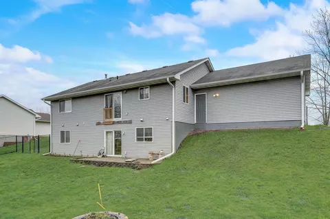 609 Hillcrest Dr, Roberts, WI 54023 photo 38