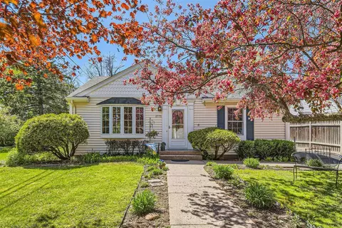 2775 Lake Blvd, North Saint Paul, MN 55109