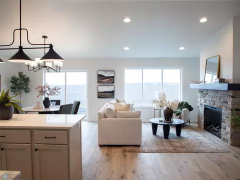 10157 Concord Dr, Horace, ND 58047 photo 5