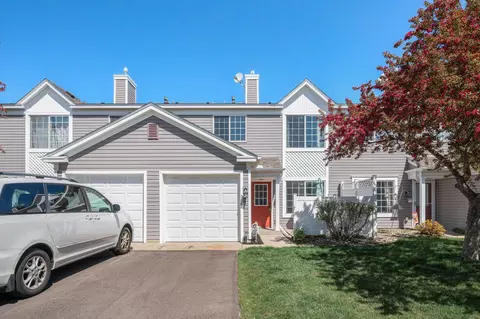 2009 Southcross Dr W #906, Burnsville, MN 55306