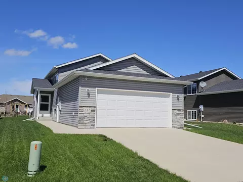 612 38th Ave E, West Fargo, ND 58078