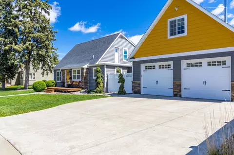 111 1st Ave NW, New Prague, MN 56071