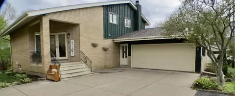 809 W Burns Valley Rd, Winona, MN 55987