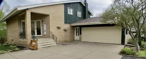 809 W Burns Valley Rd, Winona, MN 55987