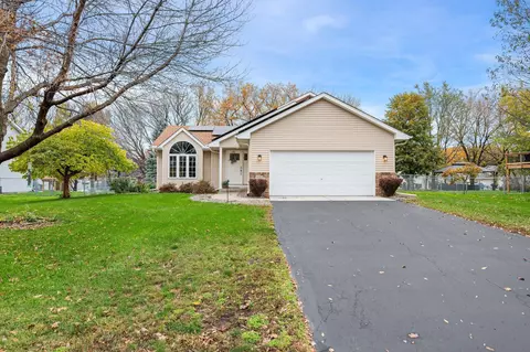 1020 E Orchard St, Belle Plaine, MN 56011