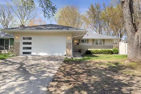 3722 46 12 Ave N, Robbinsdale, MN 55422