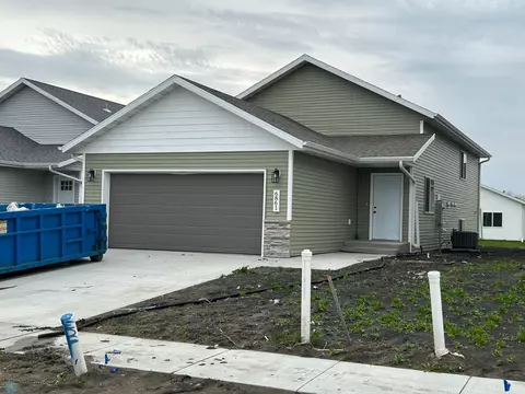 6861 Thomas St, Horace, ND 58047 photo 2
