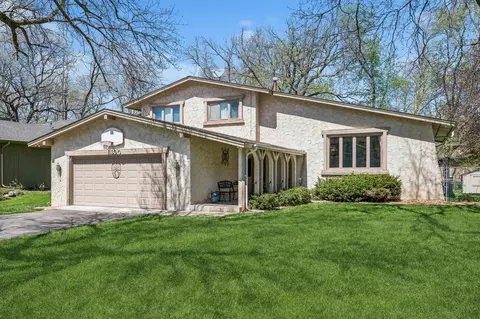 3300 W 134th St, Burnsville, MN 55337