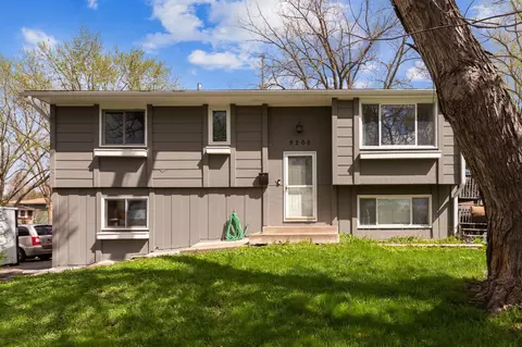 9200 Olympia St, Golden Valley, MN 55427