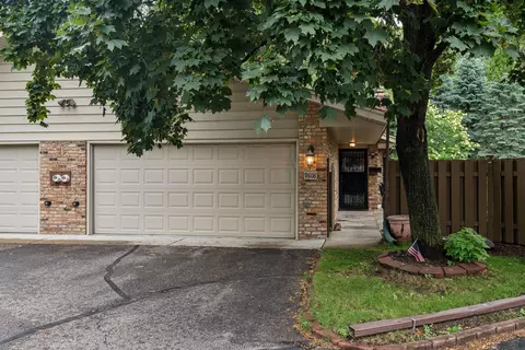 9608 Lonsdale Cir, Minnetonka, MN 55305