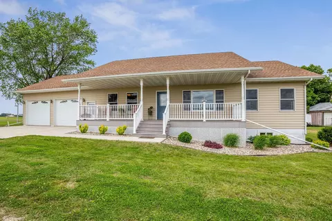 49434 840th Ave, Hector, MN 55342