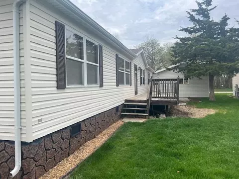 804 W Shakespeare Ave, Mankato, MN 56001