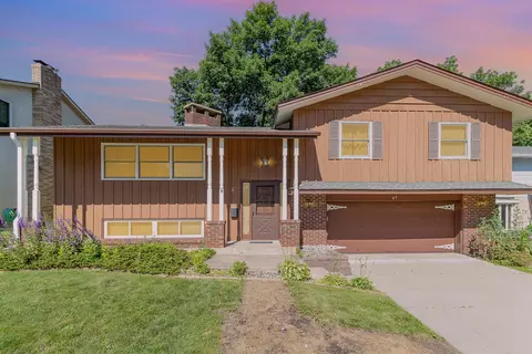 65 Winthrop St N, Saint Paul, MN 55119