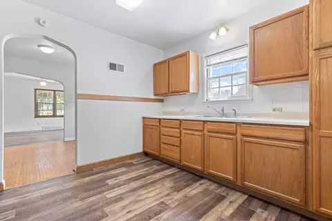 514 E Main St, Marshall, MN 56258 photo 14