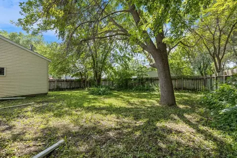 514 E Main St, Marshall, MN 56258 photo 6