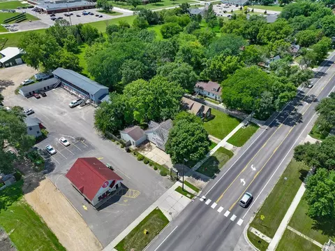 514 E Main St, Marshall, MN 56258 photo 3
