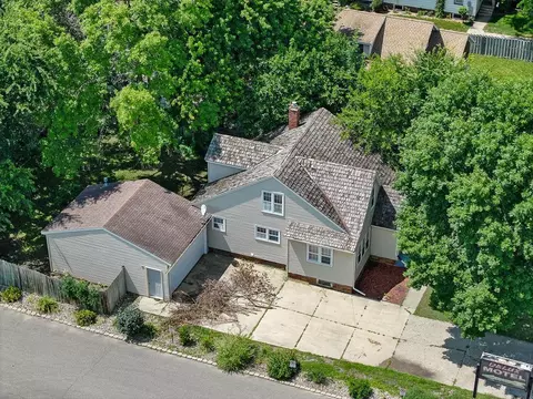514 E Main St, Marshall, MN 56258 photo 2