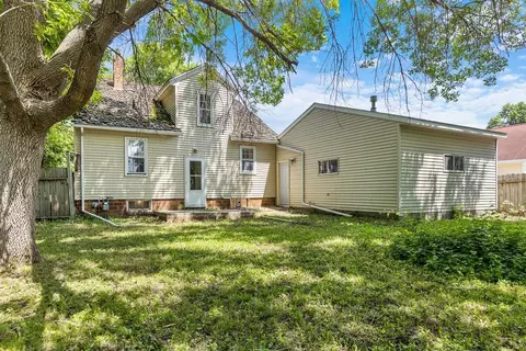 514 E Main St, Marshall, MN 56258 photo 5