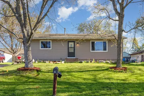 1113 10th Ave SW, Forest Lake, MN 55025
