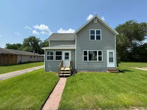 2024 2nd St, Lake Park, MN 56554