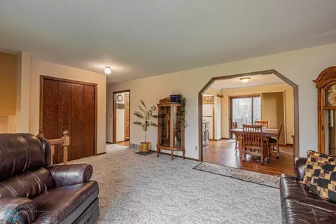 7809 Sunset Dr, Horace, ND 58047 photo 8