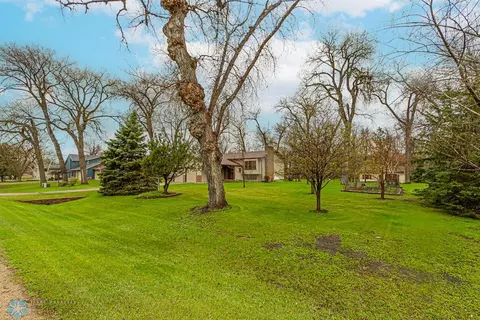 7809 Sunset Dr, Horace, ND 58047 photo 3