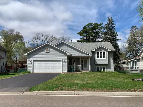 9400 Flanders St NE, Blaine, MN 55449