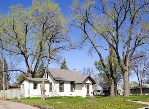 1571 8th Ave, Anoka, MN 55303