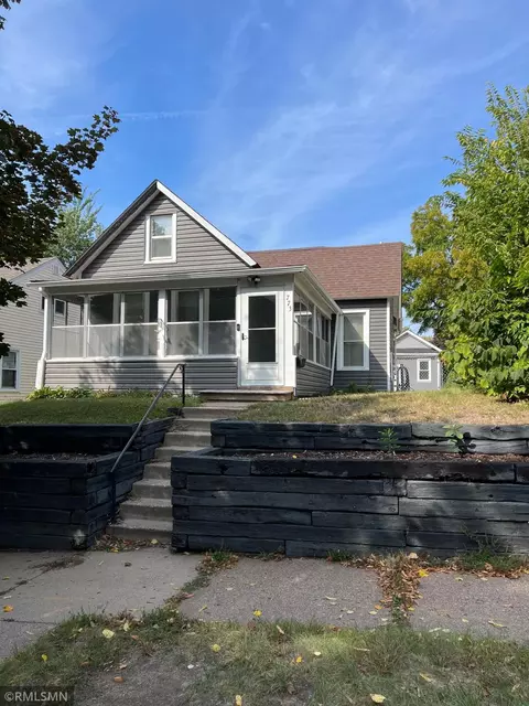 773 Hawthorne Ave E, Saint Paul, MN 55106