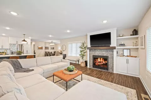 25 Waseca Ave, Tonka Bay, MN 55331